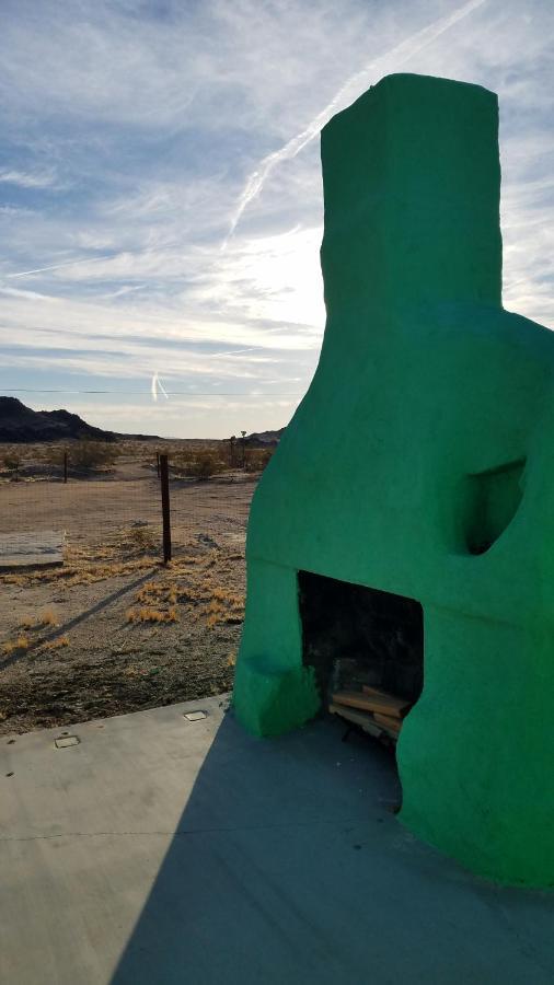 Smitty'S Hideaway Hotel Twentynine Palms Exterior foto